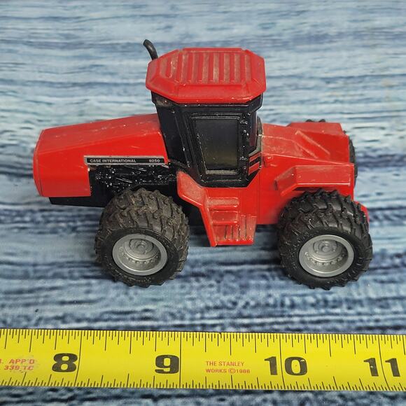 Ertl 1/64 scale Case IH 9250 die-cast/plastic 8 wheeler tractor red/black - Picture 1 of 9